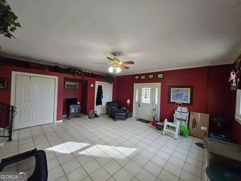 Living - 5550 Highway 212, Covington, GA 30016 photo 7 of 8