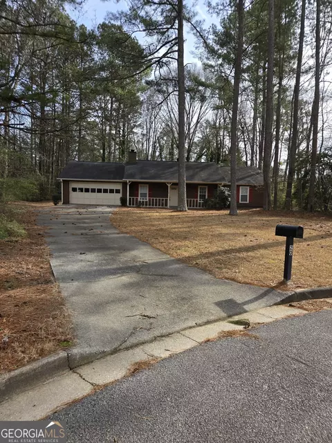 20 Pond Ct, Stockbridge, GA 30281