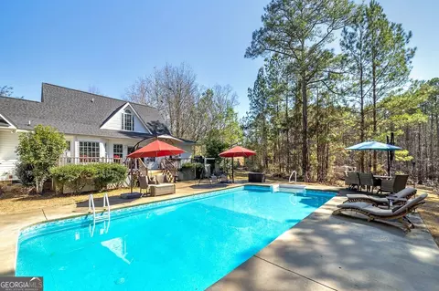 Exterior - 469 Old Roanoke Rd, Lagrange, GA 30240 photo 4 of 17