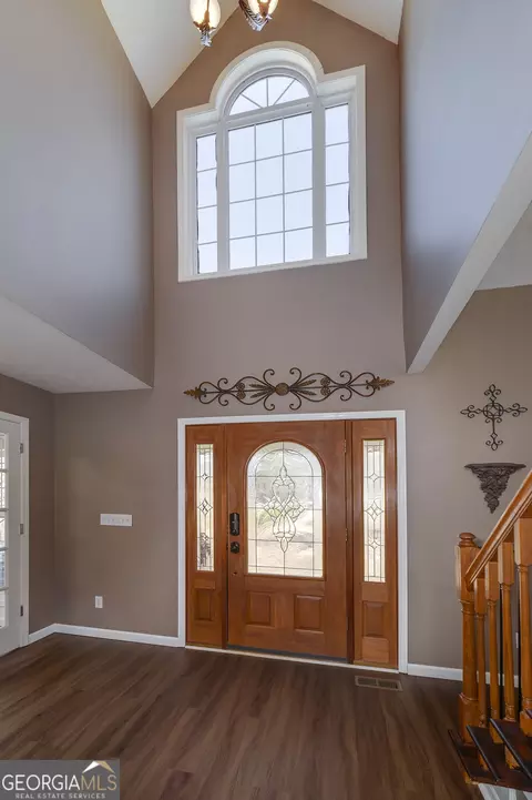 Entry Way - 469 Old Roanoke Rd, Lagrange, GA 30240 photo 2 of 4