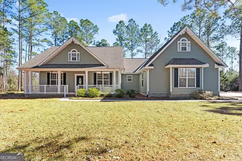 311 Holly Haven Dr, Kingsland, GA 31548
