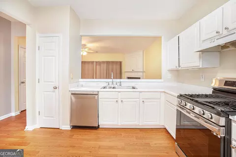 3712 Berkeley Xing, Duluth, GA 30096 photo 8