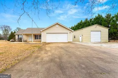 217 Overland Trl, Sharpsburg, GA 30277