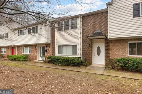 7122 Stonington Dr, Sandy Springs, GA 30328
