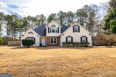 86 Candlewood Dr, Newnan, GA 30265