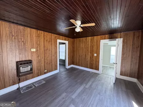 Living - 66 Persimmon St, Toccoa, GA 30577 photo 1 of 1