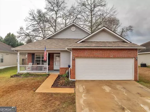 219 Sunflower Dr, Bonaire, GA 31005