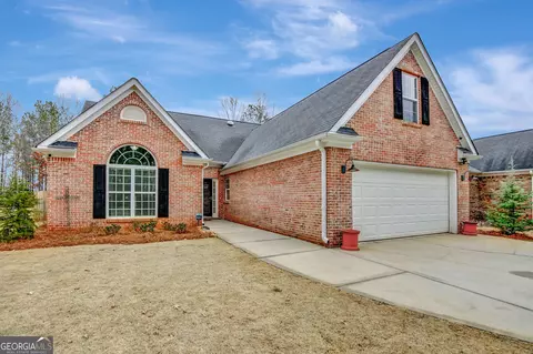 105 Parks Pl, Sharpsburg, GA 30277