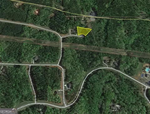 102 Courtyard Pl, Forsyth, GA 31029