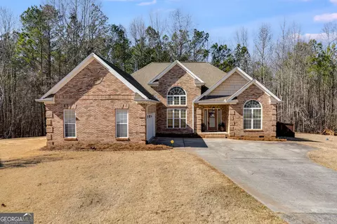 135 River Birch Dr, Carrollton, GA 30116