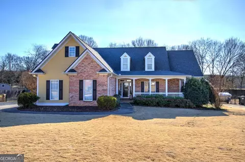 17 Berkshire Dr, Cartersville, GA 30120