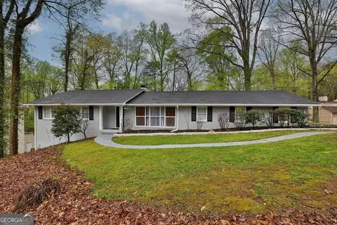 1081 Veltre Cir SW, Atlanta, GA 30311