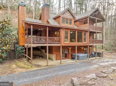 582 Falcon Trl #3813, Ellijay, GA 30540