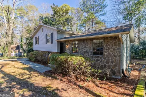 8652 Embrey Dr, Jonesboro, GA 30236