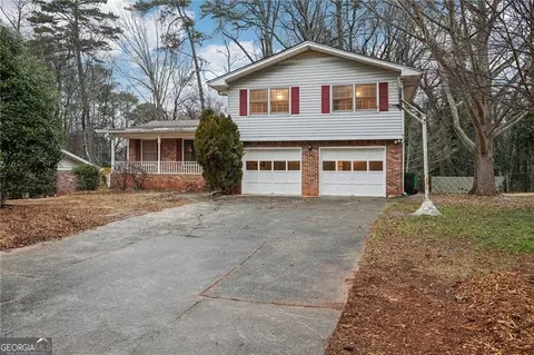 2077 Carthage Rd, Tucker, GA 30084