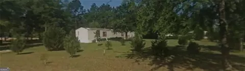 50 Loftis Dr, Jesup, GA 31545