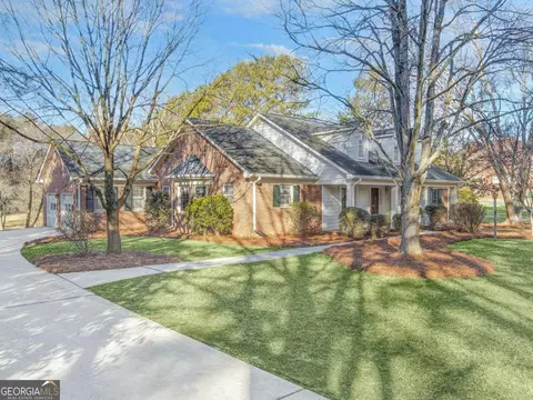 606 Ginger Cake Rd, Fayetteville, GA 30214