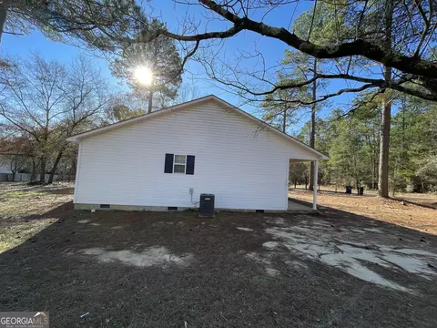 132 136 Miles Rd, Cochran, GA 31014 photo 4