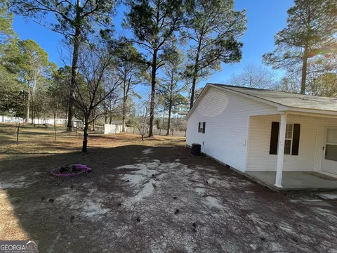 132 136 Miles Rd, Cochran, GA 31014 photo 3