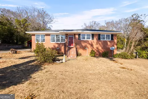 2718 Alandale Dr, Macon, GA 31211