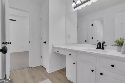Bath - 155 Hedgewick Way, Tyrone, GA 30290 photo 3 of 10