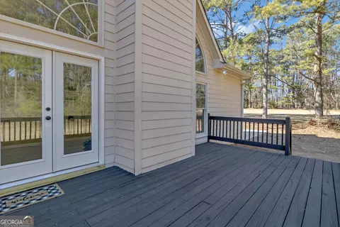 Exterior - 155 Hedgewick Way, Tyrone, GA 30290 photo 5 of 9