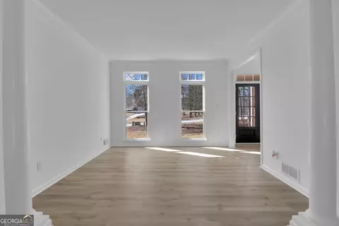 Living - 155 Hedgewick Way, Tyrone, GA 30290 photo 4 of 10