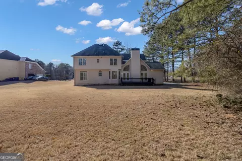 Exterior - 155 Hedgewick Way, Tyrone, GA 30290 photo 6 of 9