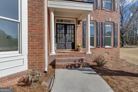 Exterior - 155 Hedgewick Way, Tyrone, GA 30290 photo 3 of 9