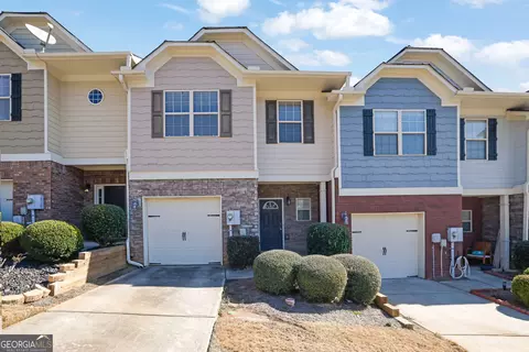 55 Burns View Ct, Lawrenceville, GA 30044