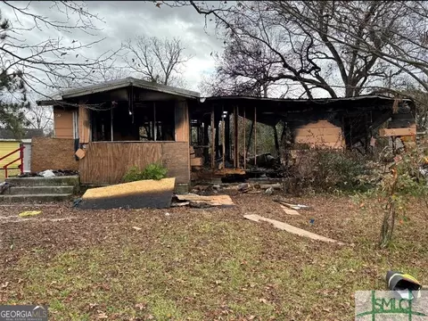 410 Oak St, Garden City, GA 31408