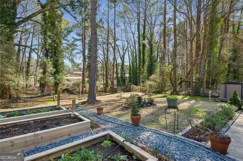 1714 Fort Valley Dr SW, Atlanta, GA 30311