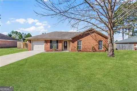 2117 Walberg Dr, Hinesville, GA 31313