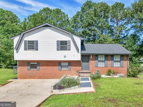 5893 Nell Ln, Ellenwood, GA 30294