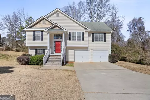 119 Bombay Ln, Grantville, GA 30220