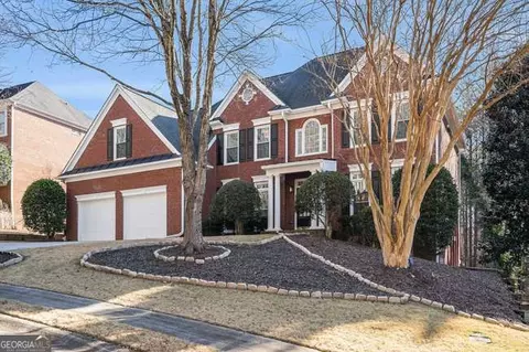4284 Balmoral Glen Dr, Berkeley Lake, GA 30092