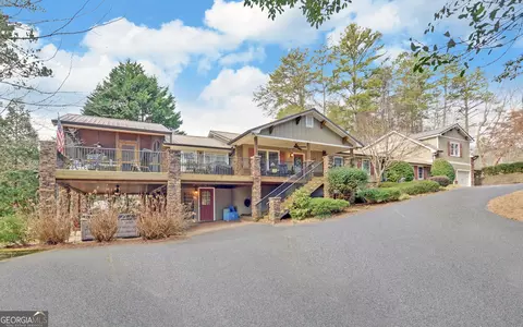 565 Currahee Pt, Toccoa, GA 30577