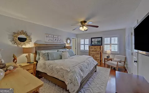 Bedroom - 565 Currahee Pt, Toccoa, GA 30577 photo 1 of 12