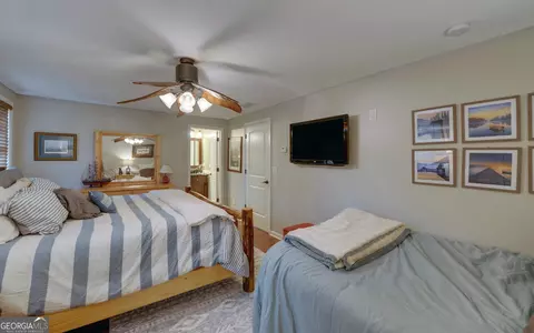 Bedroom - 565 Currahee Pt, Toccoa, GA 30577 photo 8 of 12