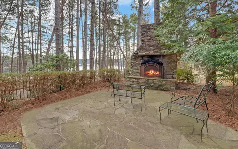 Exterior - 565 Currahee Pt, Toccoa, GA 30577 photo 9 of 13