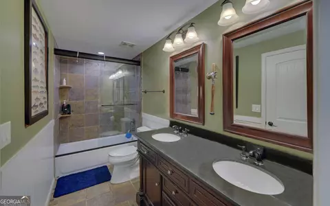 Bath - 565 Currahee Pt, Toccoa, GA 30577 photo 6 of 9
