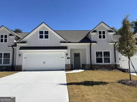 57 Village Ct #6, Cleveland, GA 30528