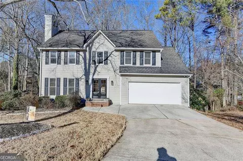 711 Providence Dr, Lawrenceville, GA 30044