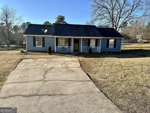 103 Broad St, Eatonton, GA 31024