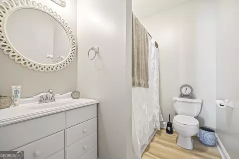 Bath - 2894 Chase Rd, Cornelia, GA 30531 photo 5 of 6