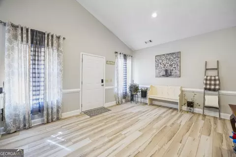 Entry Way - 2894 Chase Rd, Cornelia, GA 30531 photo 7 of 9