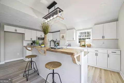 Kitchen - 2894 Chase Rd, Cornelia, GA 30531 photo 4 of 13