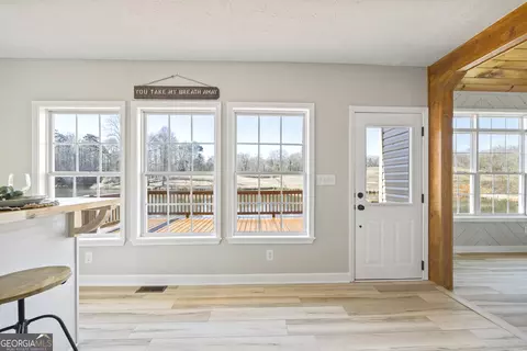Entry Way - 2894 Chase Rd, Cornelia, GA 30531 photo 3 of 9