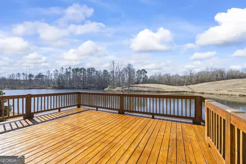 Exterior - 2894 Chase Rd, Cornelia, GA 30531 photo 9 of 12