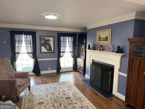 1028 Riverside Dr, Lagrange, GA 30240 photo 3